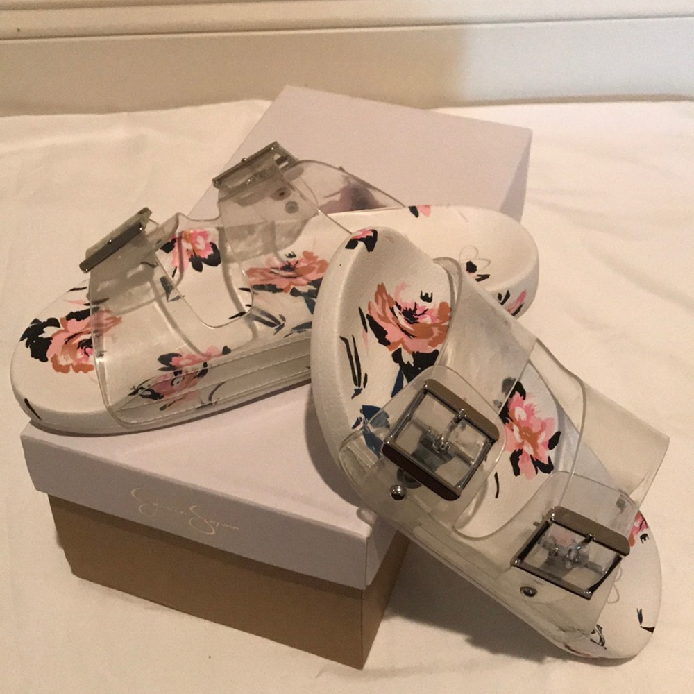 NWT Jessica Simpson Prespen Flat Sandals